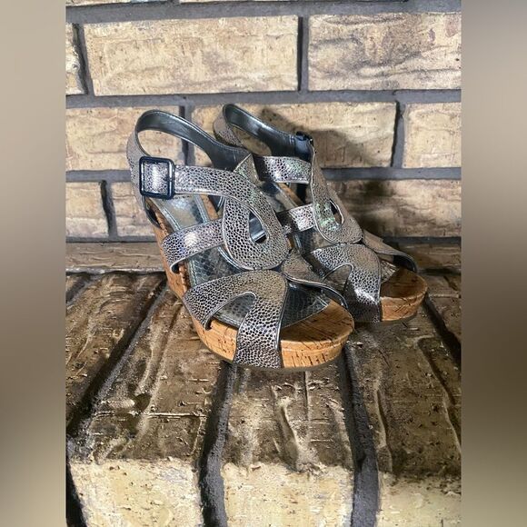 Silver shiney snake skin Gianni bini wedges - Picture 7 of 8